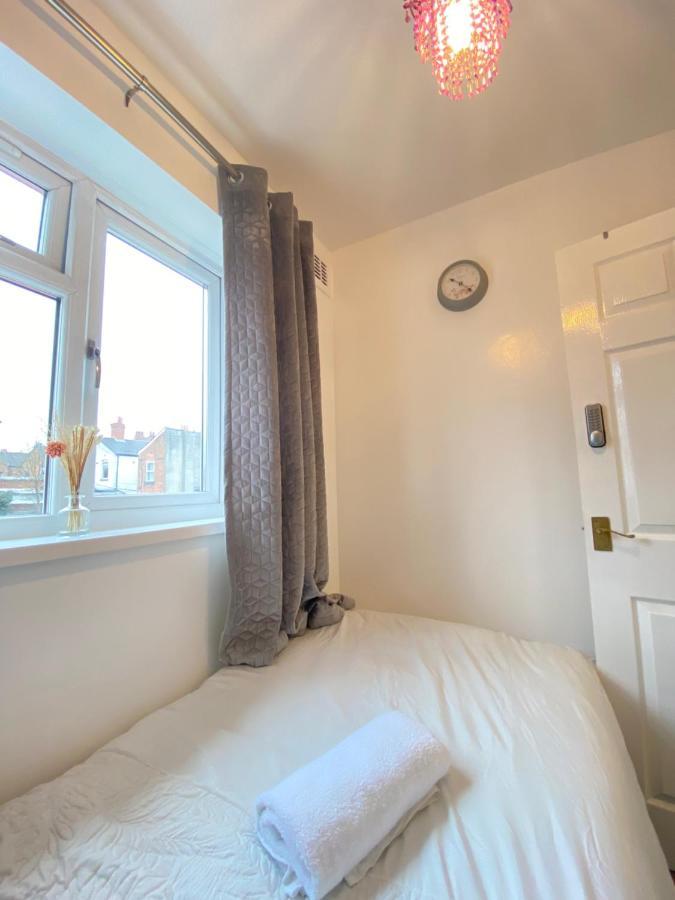 Budget Private Rooms Close To City Centre And Airport Birmingham Exterior photo