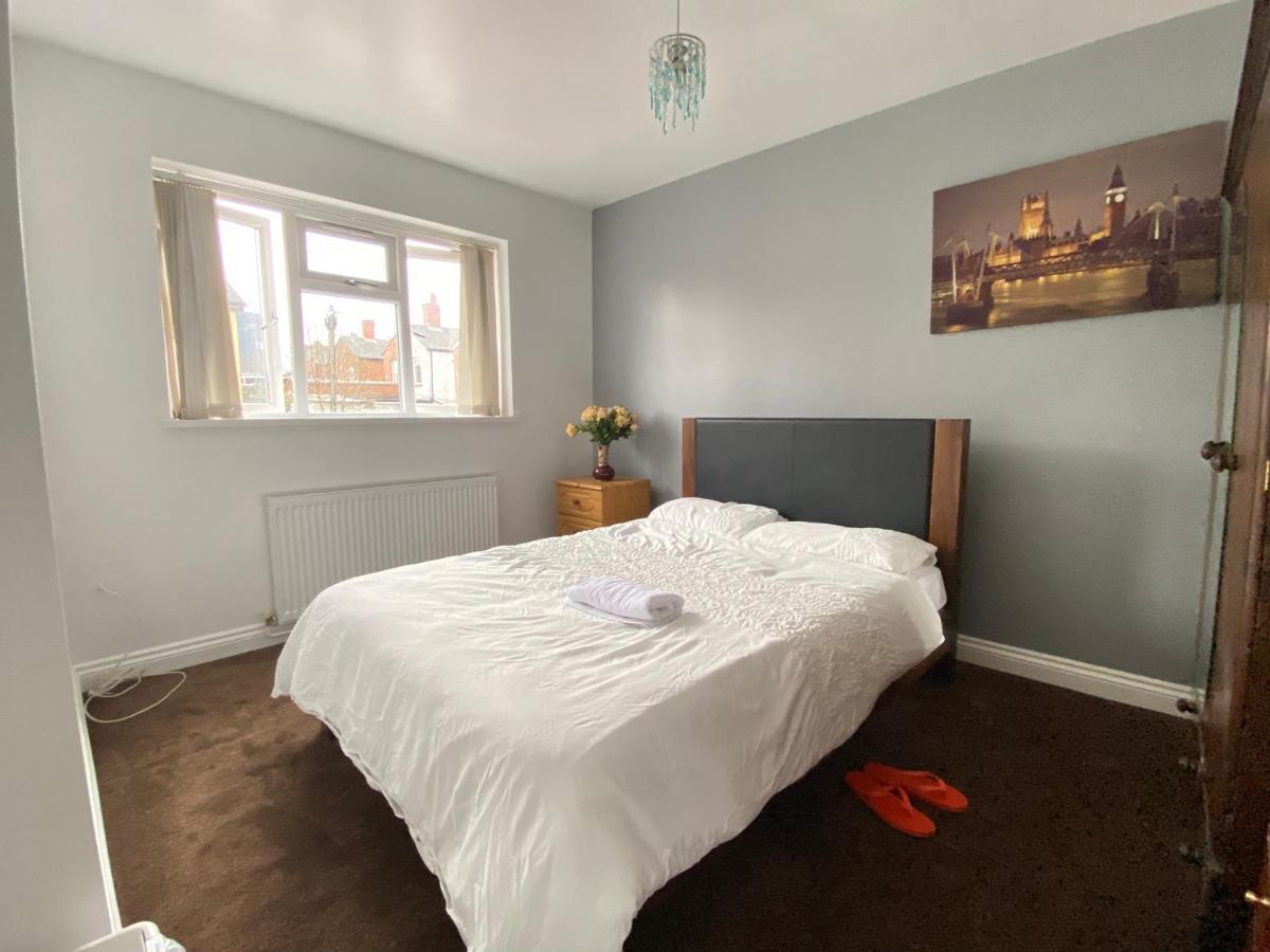 Budget Private Rooms Close To City Centre And Airport Birmingham Exterior photo